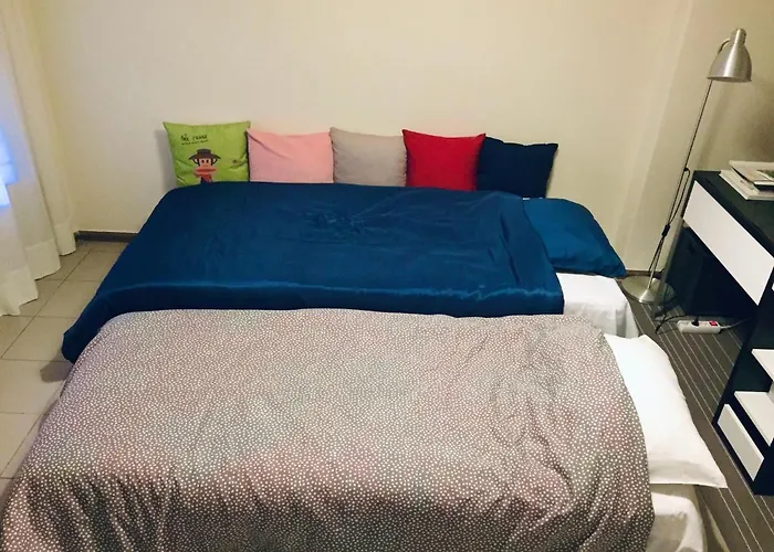 Center 7Min 95Sqm 2Bdr 2Ndfloor 2Ac Optical Fiber 2 Smarttv Marble Wc Moschitos Nets Netflix