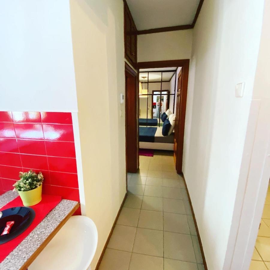 Center 7Min 95Sqm 2Bdr 2Ndfloor 2Ac Optical Fiber 2 Smarttv Marble Wc Moschitos Nets Netflix Apartment *